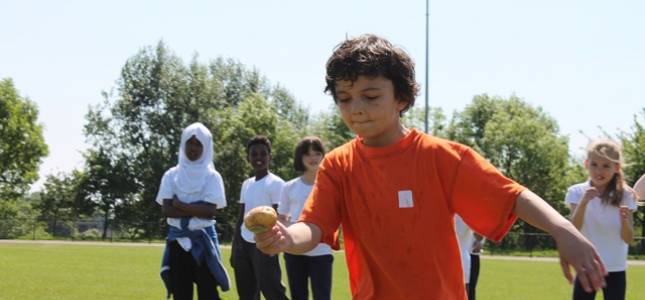 sports-day-2014-egg-and-spoon-9