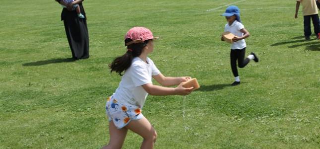 sports-day-19th-may-2014-sponge-and-bucket-race-27