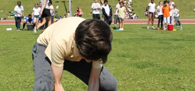 sports-day-19th-may-2014-sponge-and-bucket-race-40